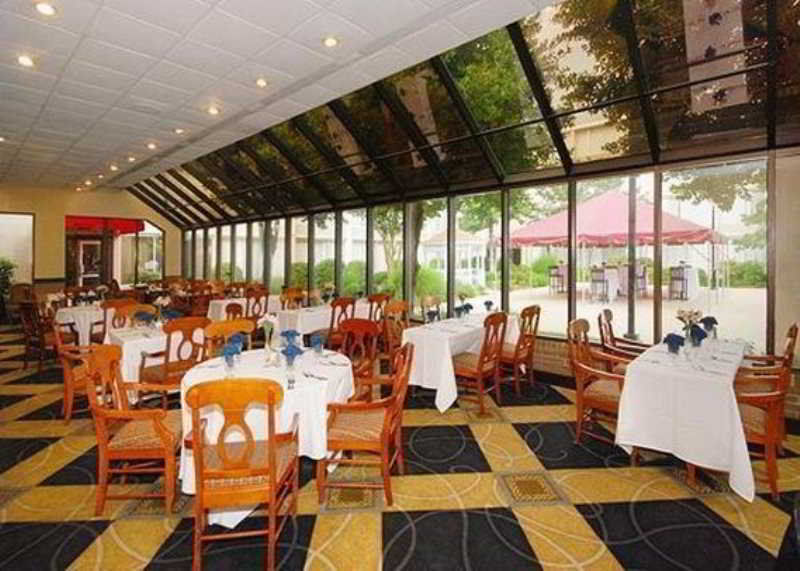 Wyndham Garden Hotel 3*
