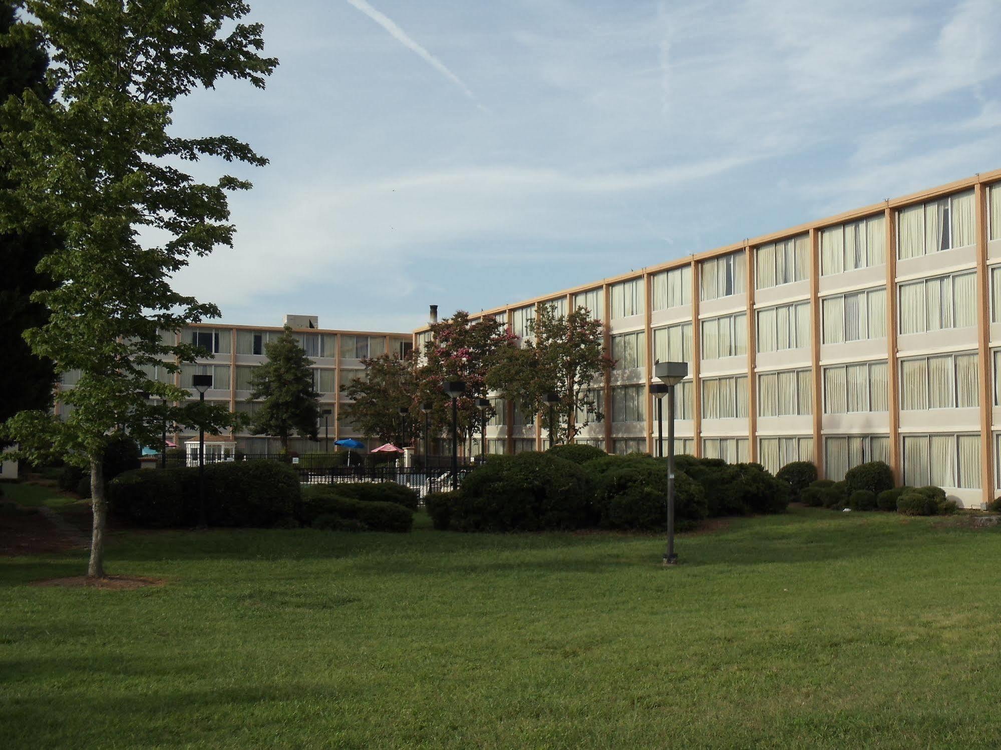 Wyndham Garden 3*